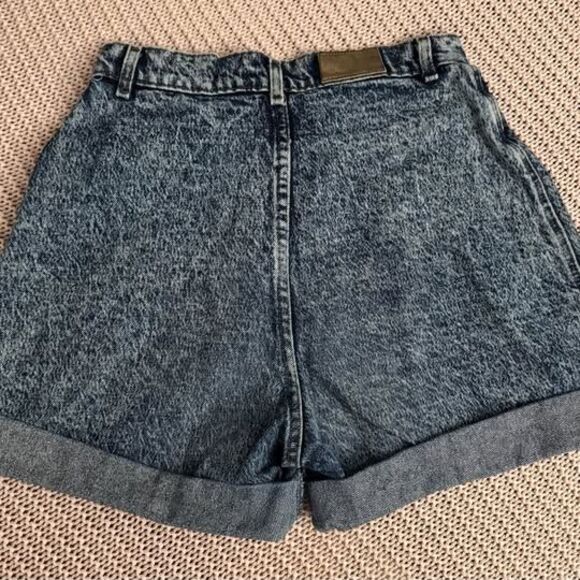 Lee denim acid wash high rise denim shorts size small - Picture 2 of 7